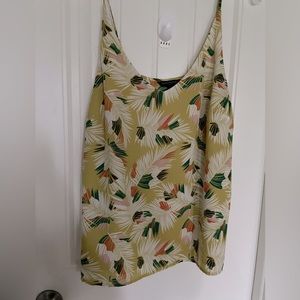 Banana Republic Summer Tank Top size M great condition 0 flaws lined